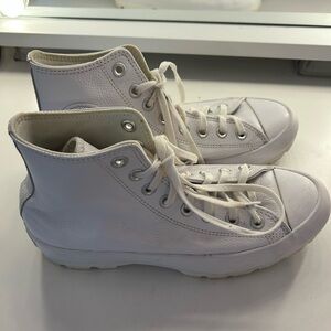 White Lugged Leather High Top Chuck Taylor All Star Converse (Women’s size 8.5)